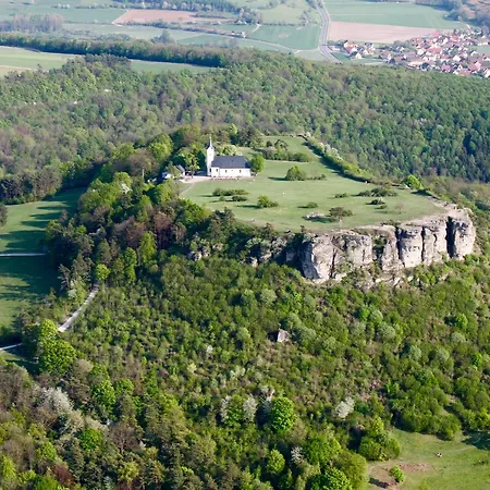 Garni Vierjahreszeiten