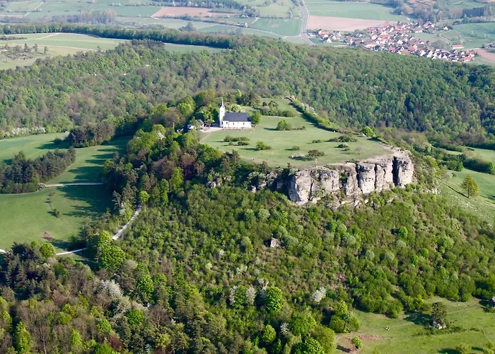 Garni Vierjahreszeiten