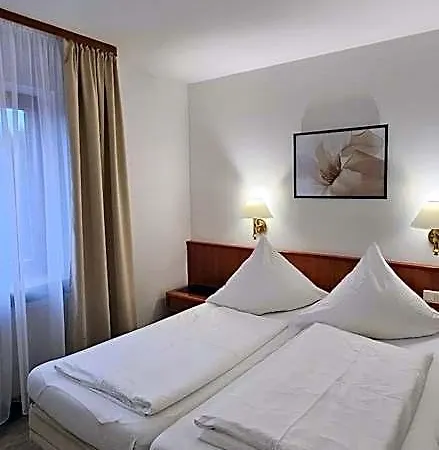 Garni Vierjahreszeiten Hotel *