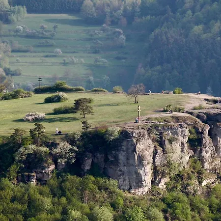 ホテル Garni Vierjahreszeiten *